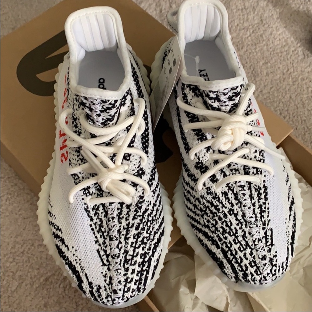 🩷FIRM PRICE🩷 YEEZY 350 V2